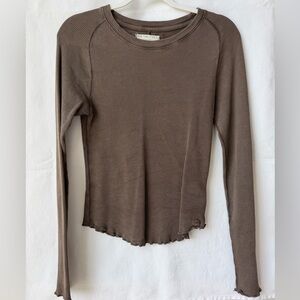 Free People We the Free Easy Does It Long-Sleeved Tee in Brown Size Small